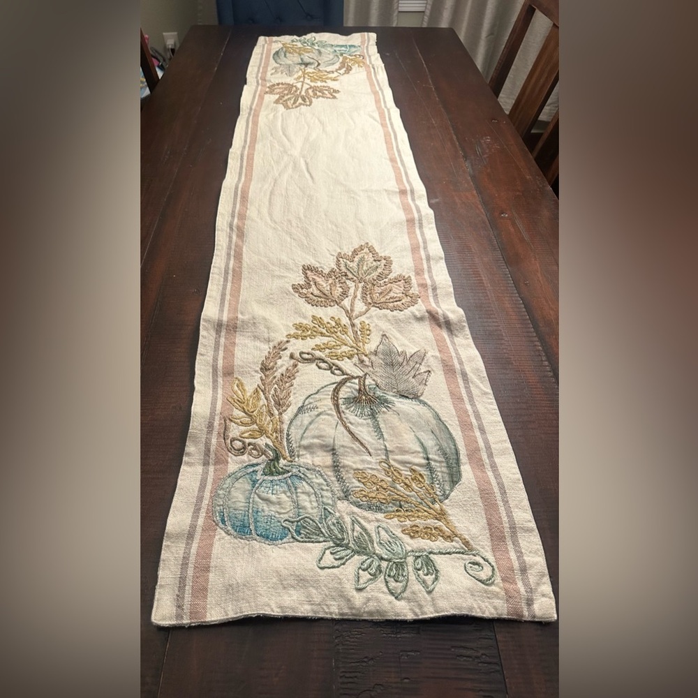 Pier 1 Cream Cotton Table Runner